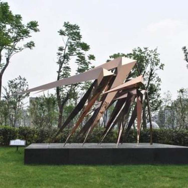 城市益达娱乐具有哪些时代的特征？